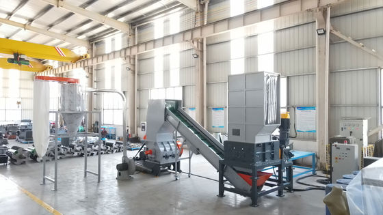 Le tambour bleu de HDPE a écumé défibreur de réutilisation en plastique d'axe d'axe du conteneur quatre