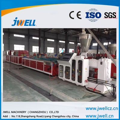 Panneau de plancher extérieur d'intérieur de JWELL faisant la ligne d'extrusion de profil de PVC du PE WPC de machine