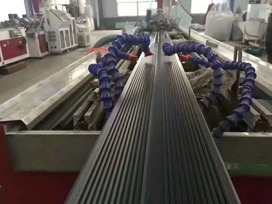 Fenêtre en plastique en bois de porte de plat de JWELL faisant la ligne d'extrusion de profil de PVC WPC du PE pp de machine