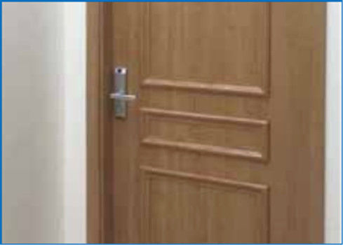 PVC de JWELL pelant la porte écumante de conseil de WPC faisant la ligne d'extrusion de profil de PVC de machine