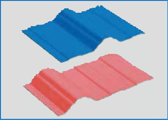 Étape en carton ondulé de JWELL couvrant faisant la ligne d'extrusion de profil de PVC de machine