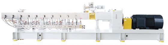 Machine de réutilisation en plastique de granulatoire de flocons de bouteille d'ANIMAL FAMILIER