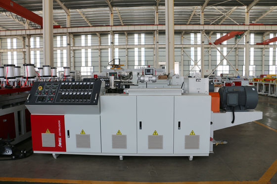 Ligne en plastique en bois d'extrusion de profil de panneau de porte de PVC WPC de JWELL